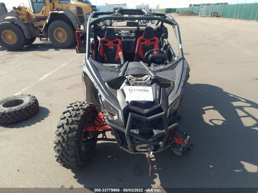 2022 CAN-AM MAVERICK X3 X DS TURBO RR 3JBVDAV41NE000327