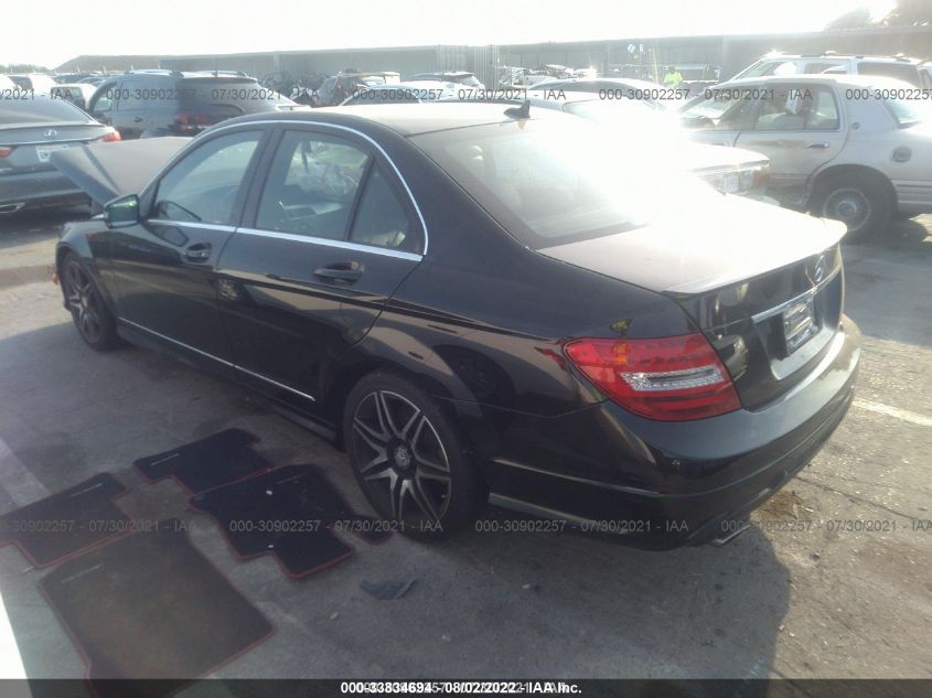 2013 MERCEDES-BENZ C-CLASS C 300 SPORT WDDGF8AB4DG045876