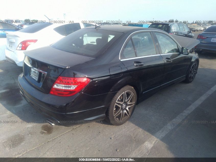 2013 MERCEDES-BENZ C-CLASS C 300 SPORT WDDGF8AB4DG045876