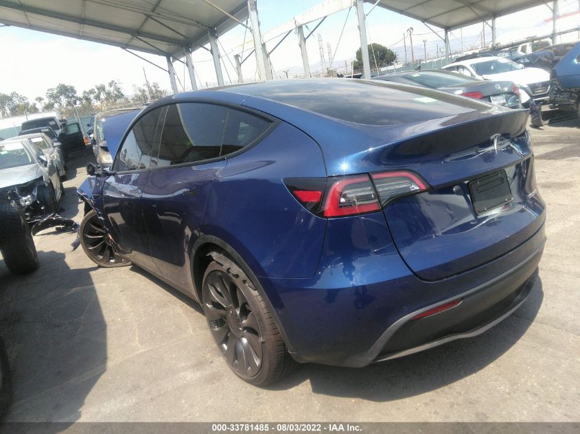 7SAYGDEF7NF488569 Tesla Model Y  3