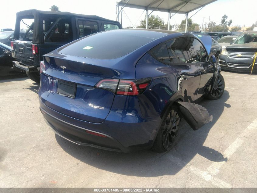 7SAYGDEF7NF488569 Tesla Model Y  4