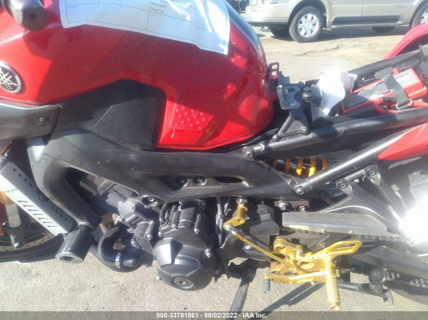2014 YAMAHA FZ09 C JYARN33Y2EA000042