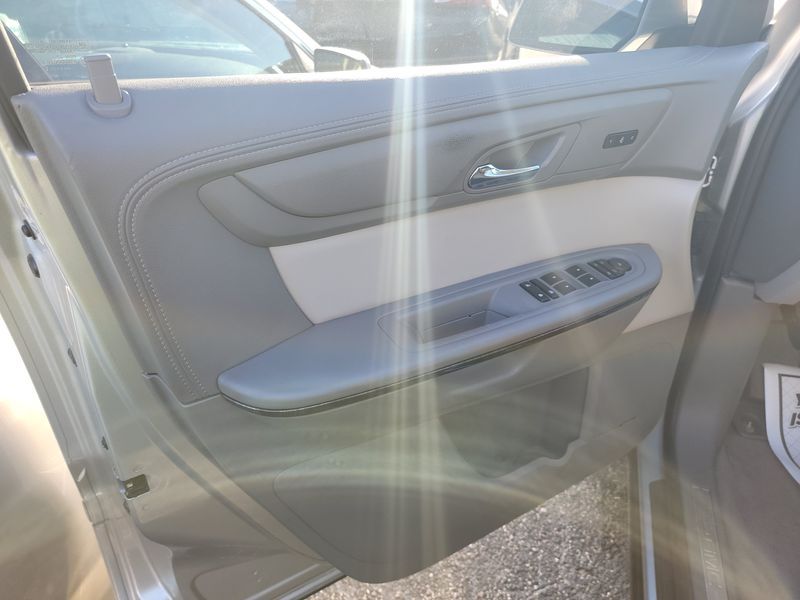 2017 GMC ACADIA LIMITED LIMITED 1GKKRSKD5HJ266067