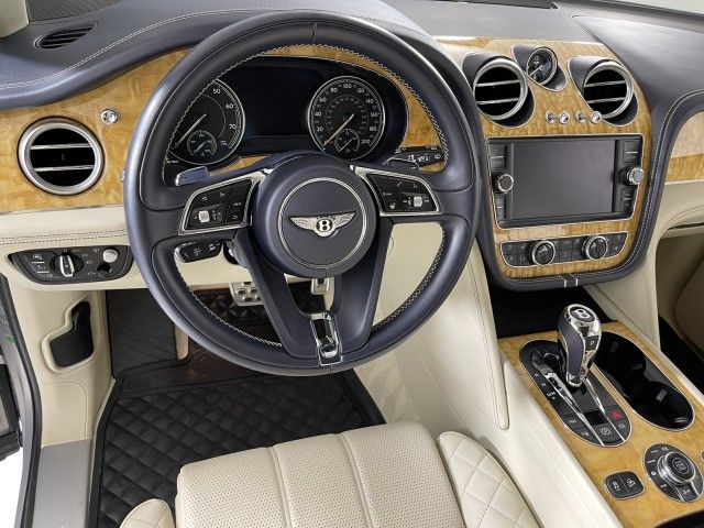 2017 BENTLEY BENTAYGA W12 SJAAC2ZV2HC012572