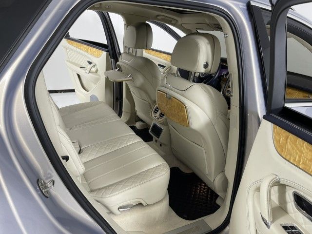 2017 BENTLEY BENTAYGA W12 SJAAC2ZV2HC012572