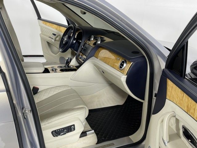2017 BENTLEY BENTAYGA W12 SJAAC2ZV2HC012572