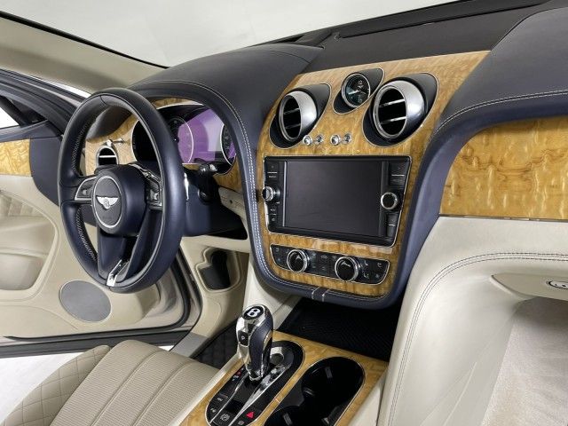 2017 BENTLEY BENTAYGA W12 SJAAC2ZV2HC012572