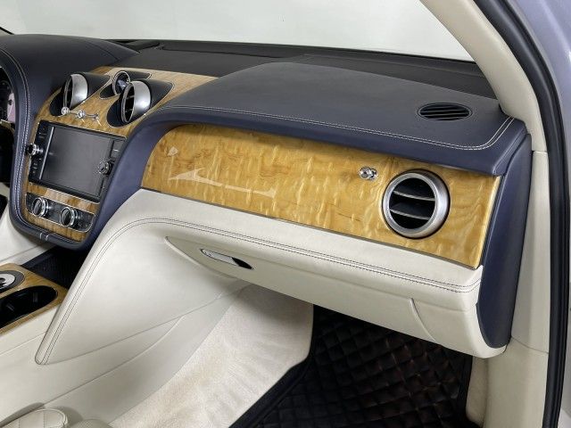 2017 BENTLEY BENTAYGA W12 SJAAC2ZV2HC012572