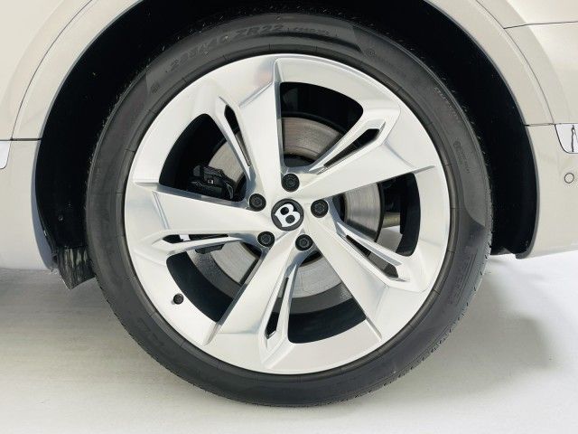 2017 BENTLEY BENTAYGA W12 SJAAC2ZV2HC012572