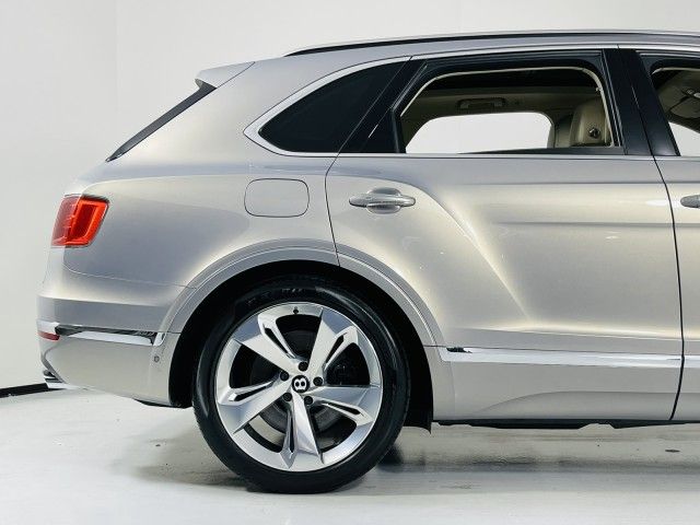 2017 BENTLEY BENTAYGA W12 SJAAC2ZV2HC012572