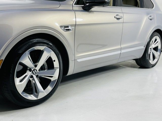 2017 BENTLEY BENTAYGA W12 SJAAC2ZV2HC012572