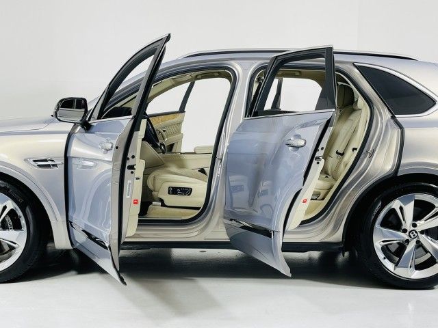 2017 BENTLEY BENTAYGA W12 SJAAC2ZV2HC012572