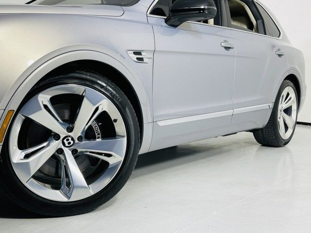 2017 BENTLEY BENTAYGA W12 SJAAC2ZV2HC012572