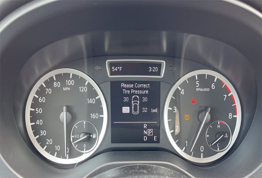 2018 INFINITI QX30 LUXURY SJKCH5CP5JA058612