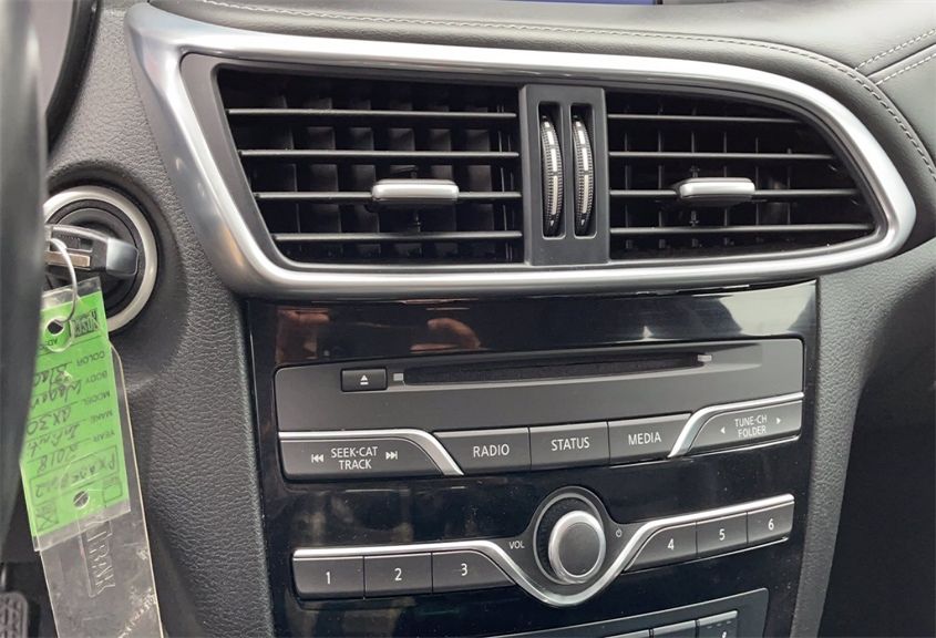 2018 INFINITI QX30 LUXURY SJKCH5CP5JA058612