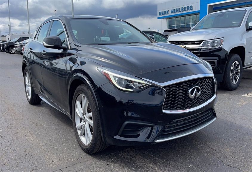 2018 INFINITI QX30 LUXURY SJKCH5CP5JA058612