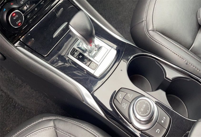 2018 INFINITI QX30 LUXURY SJKCH5CP5JA058612