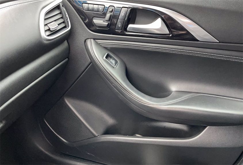 2018 INFINITI QX30 LUXURY SJKCH5CP5JA058612