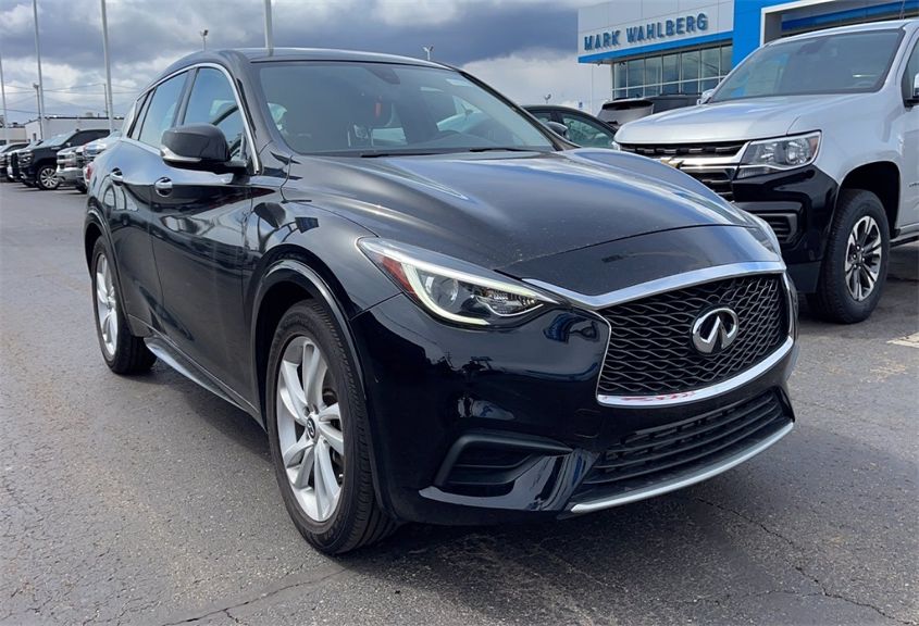 2018 INFINITI QX30 LUXURY SJKCH5CP5JA058612