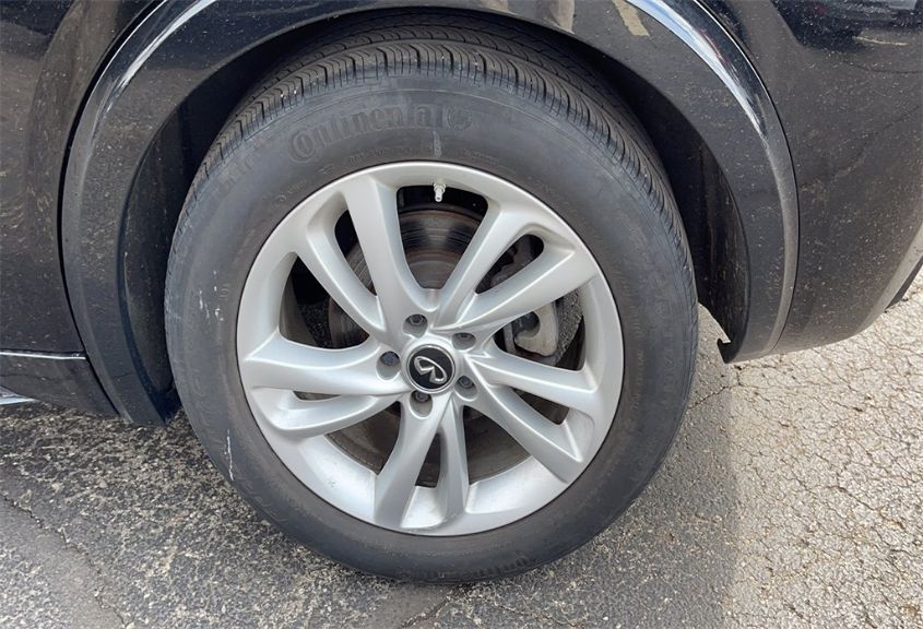 2018 INFINITI QX30 LUXURY SJKCH5CP5JA058612