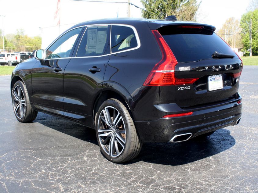 2018 VOLVO XC60 R-DESIGN YV4102RM2J1008762