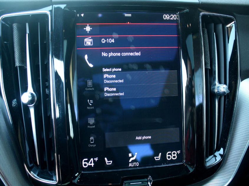 2018 VOLVO XC60 R-DESIGN YV4102RM2J1008762