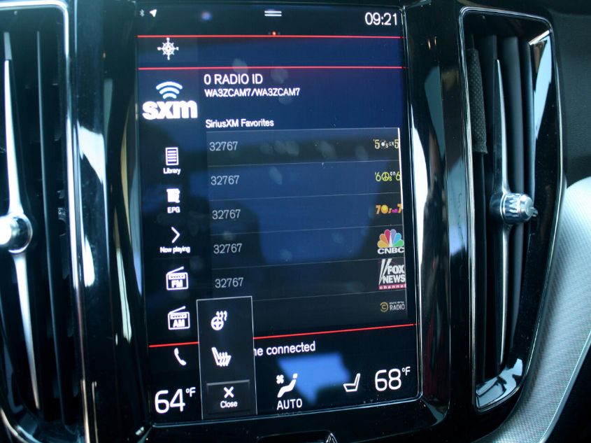 2018 VOLVO XC60 R-DESIGN YV4102RM2J1008762