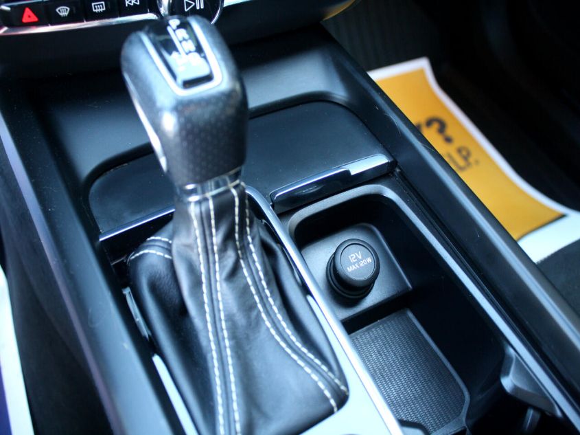 2018 VOLVO XC60 R-DESIGN YV4102RM2J1008762