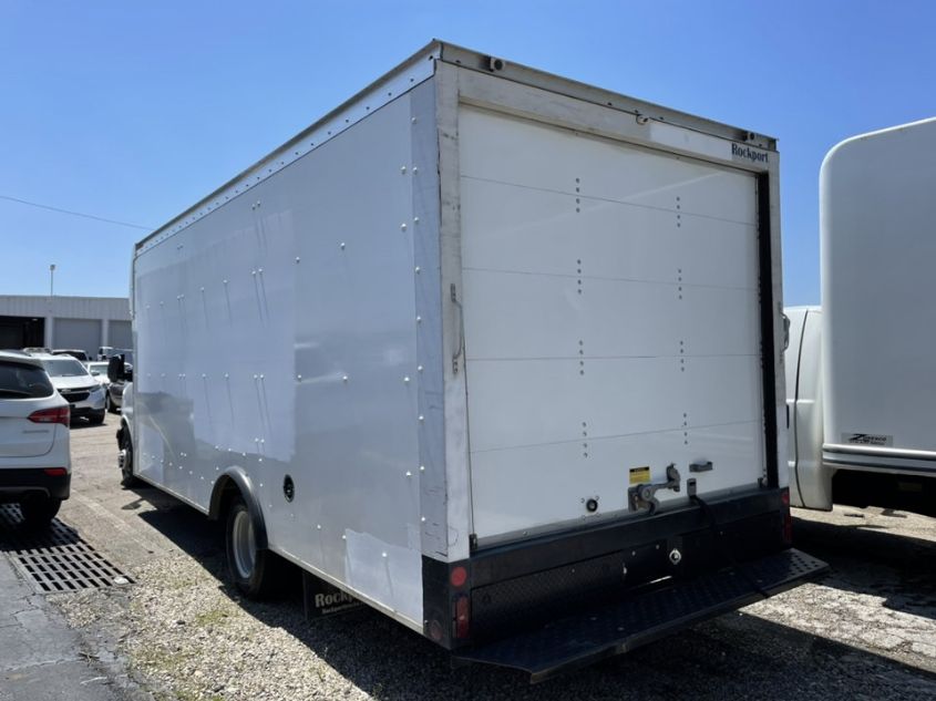 2019 GMC SAVANA COMMERCIAL CUTAWAY 7GZ37TCG9KN008416