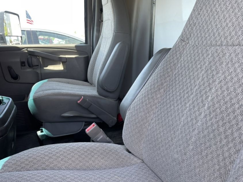 2019 GMC SAVANA COMMERCIAL CUTAWAY 7GZ37TCG9KN008416