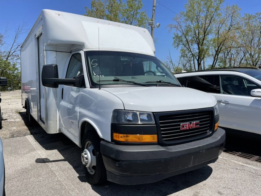 2019 GMC SAVANA COMMERCIAL CUTAWAY 7GZ37TCG9KN008416