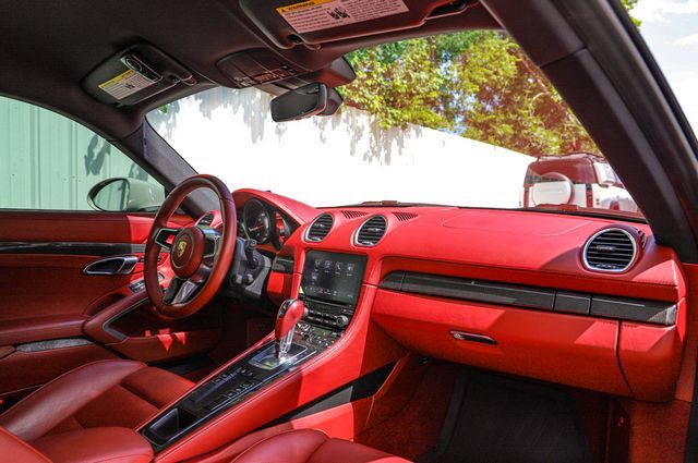 2019 PORSCHE 718 CAYMAN WP0AA2A83KS261387