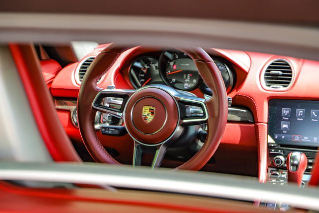 2019 PORSCHE 718 CAYMAN WP0AA2A83KS261387