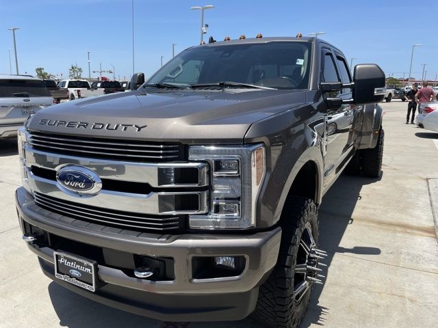 2019 FORD SUPER DUTY F-350 DRW XL/XLT/LARIAT 1FT8W3DT0KEE71093