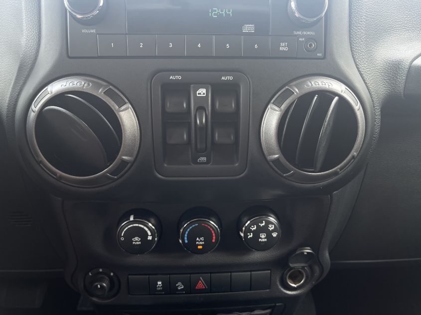 2018 JEEP WRANGLER JK UNLIMITED SPORT S 1C4BJWDG4JL810988
