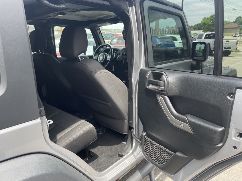 2018 JEEP WRANGLER JK UNLIMITED SPORT S 1C4BJWDG4JL810988