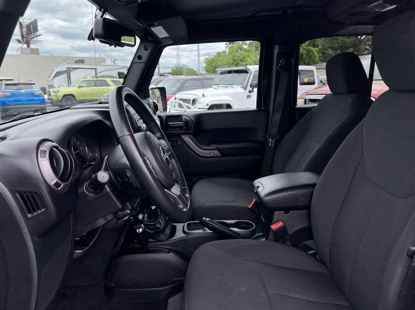2018 JEEP WRANGLER JK UNLIMITED SPORT S 1C4BJWDG2JL874043