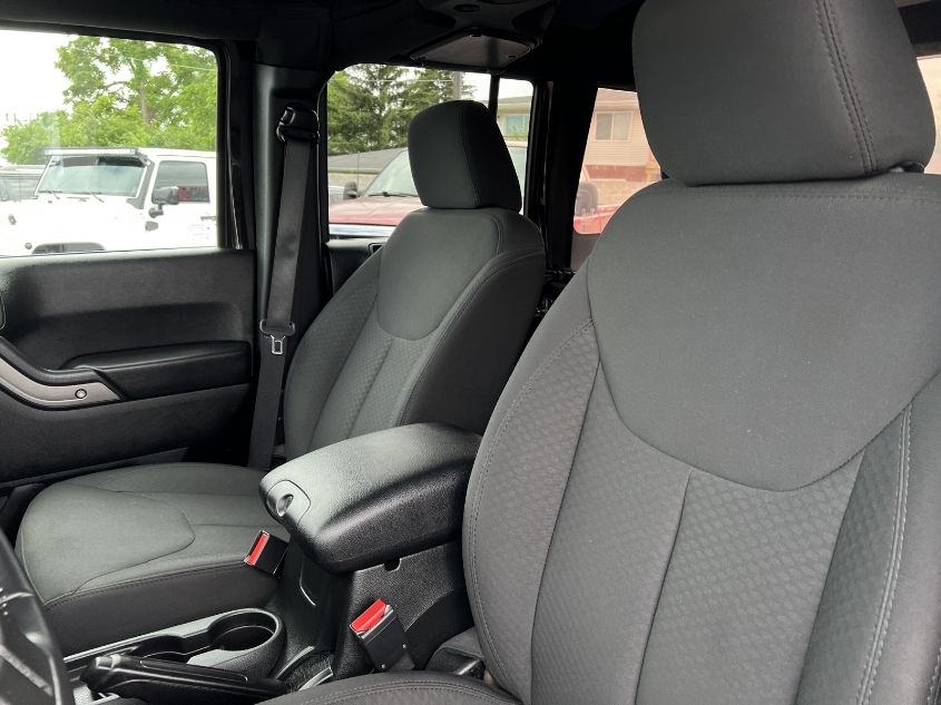 2018 JEEP WRANGLER JK UNLIMITED SPORT S 1C4BJWDG2JL874043