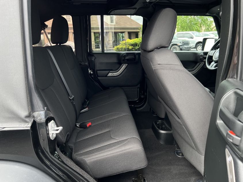 2018 JEEP WRANGLER JK UNLIMITED SPORT S 1C4BJWDG2JL874043