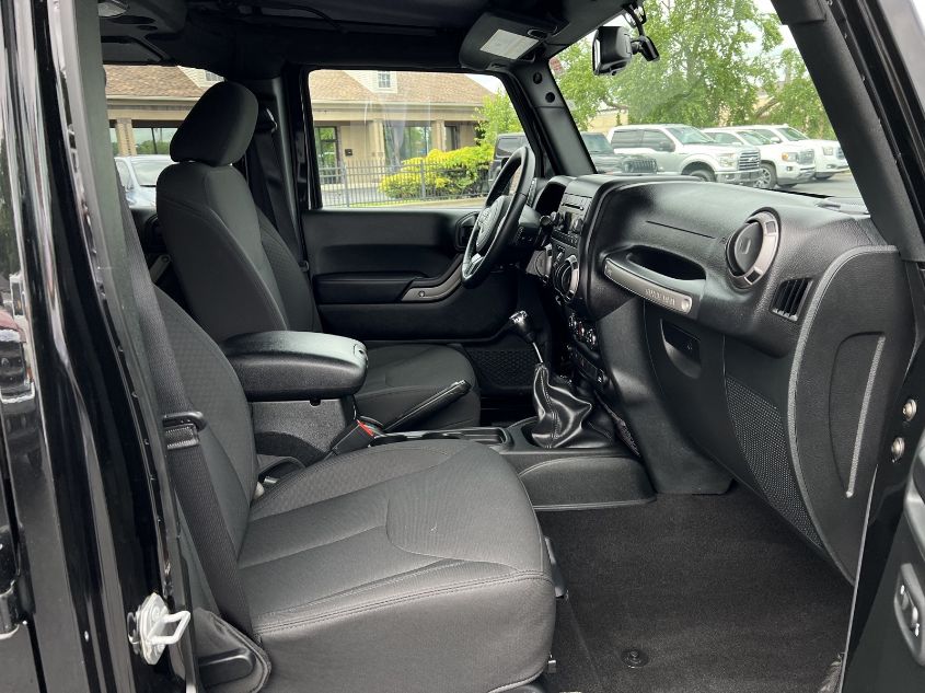 2018 JEEP WRANGLER JK UNLIMITED SPORT S 1C4BJWDG2JL874043