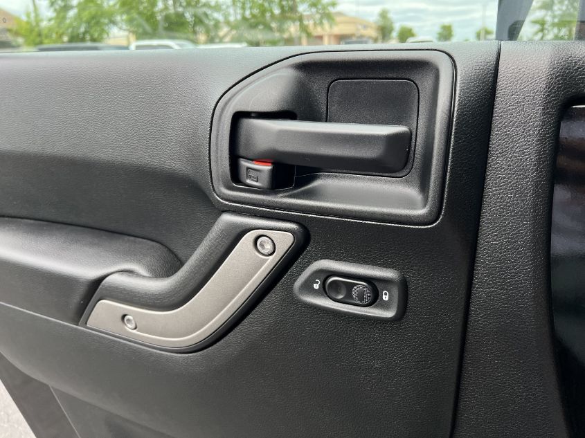 2018 JEEP WRANGLER JK UNLIMITED SPORT S 1C4BJWDG2JL874043