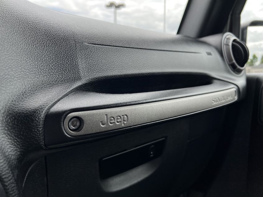 2018 JEEP WRANGLER JK UNLIMITED SPORT S 1C4BJWDG2JL874043