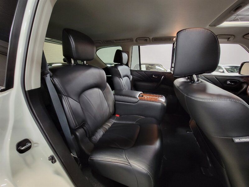 2016 INFINITI QX80 JN8AZ2NE0G9120482