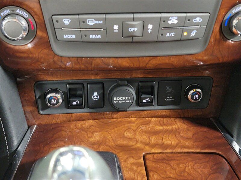 2016 INFINITI QX80 JN8AZ2NE0G9120482