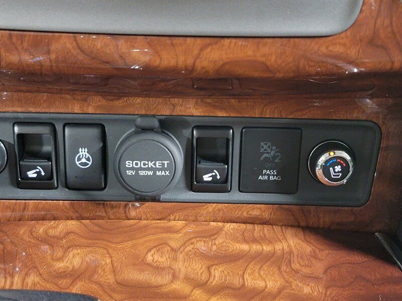 2016 INFINITI QX80 JN8AZ2NE0G9120482