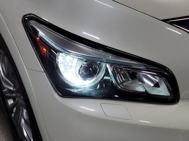 2016 INFINITI QX80 JN8AZ2NE0G9120482