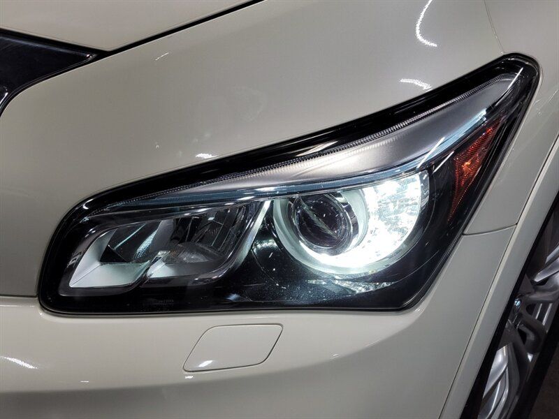 2016 INFINITI QX80 JN8AZ2NE0G9120482