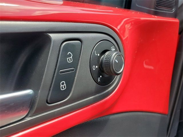 2018 VOLKSWAGEN BEETLE CONVERTIBLE S/COAST/SE 3VW5DAAT7JM515808