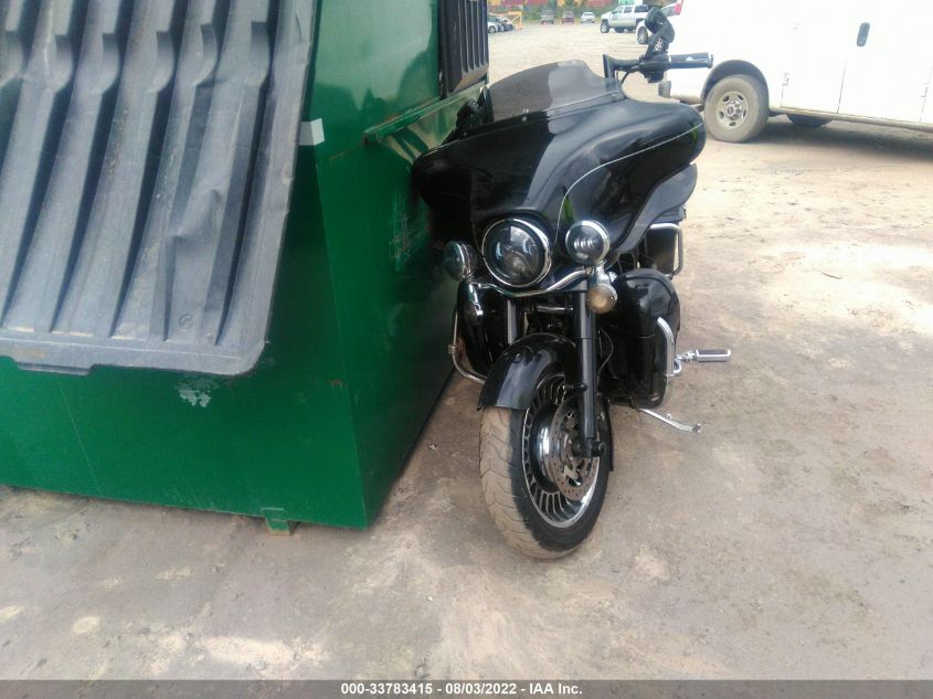 2011 HARLEY-DAVIDSON FLHTK 1HD1KEM3XBB676882