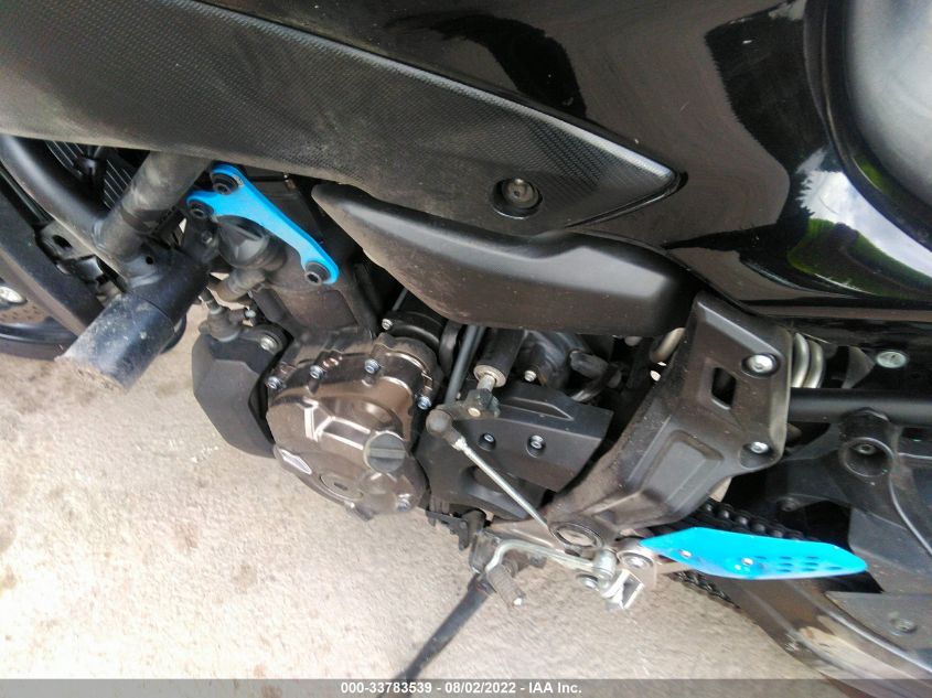 2016 YAMAHA FZ07 JYARM06E0GA006685